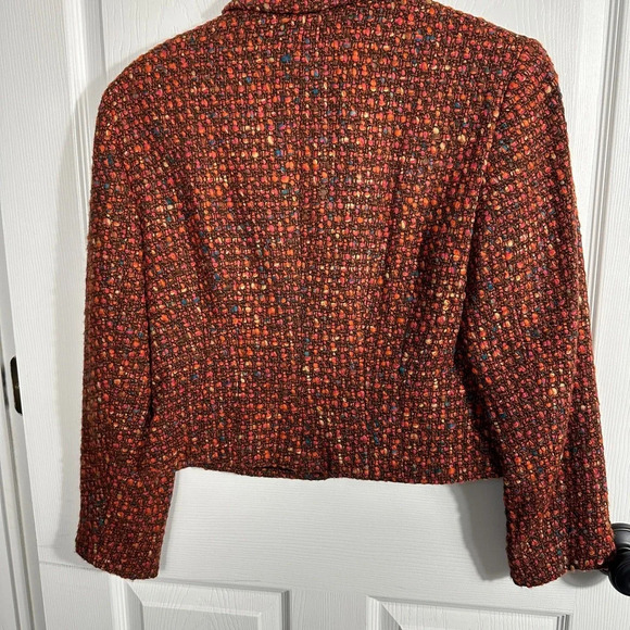 Jones New York Petite 12P cropped wool blend blazer. Tweedy material, gorgeous! - Picture 8 of 8